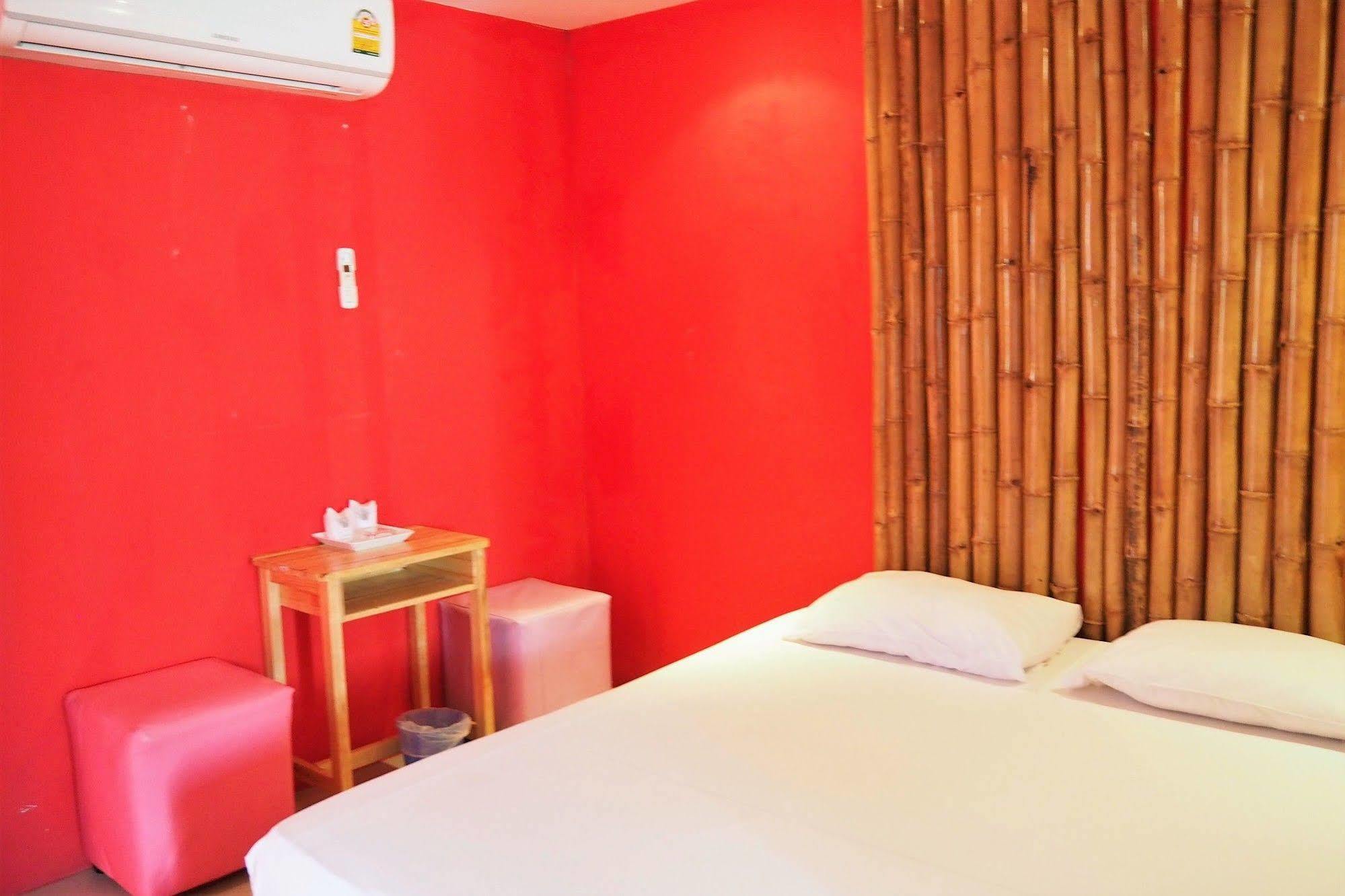 Tonrak Resort Ban Ongkharak Bagian luar foto